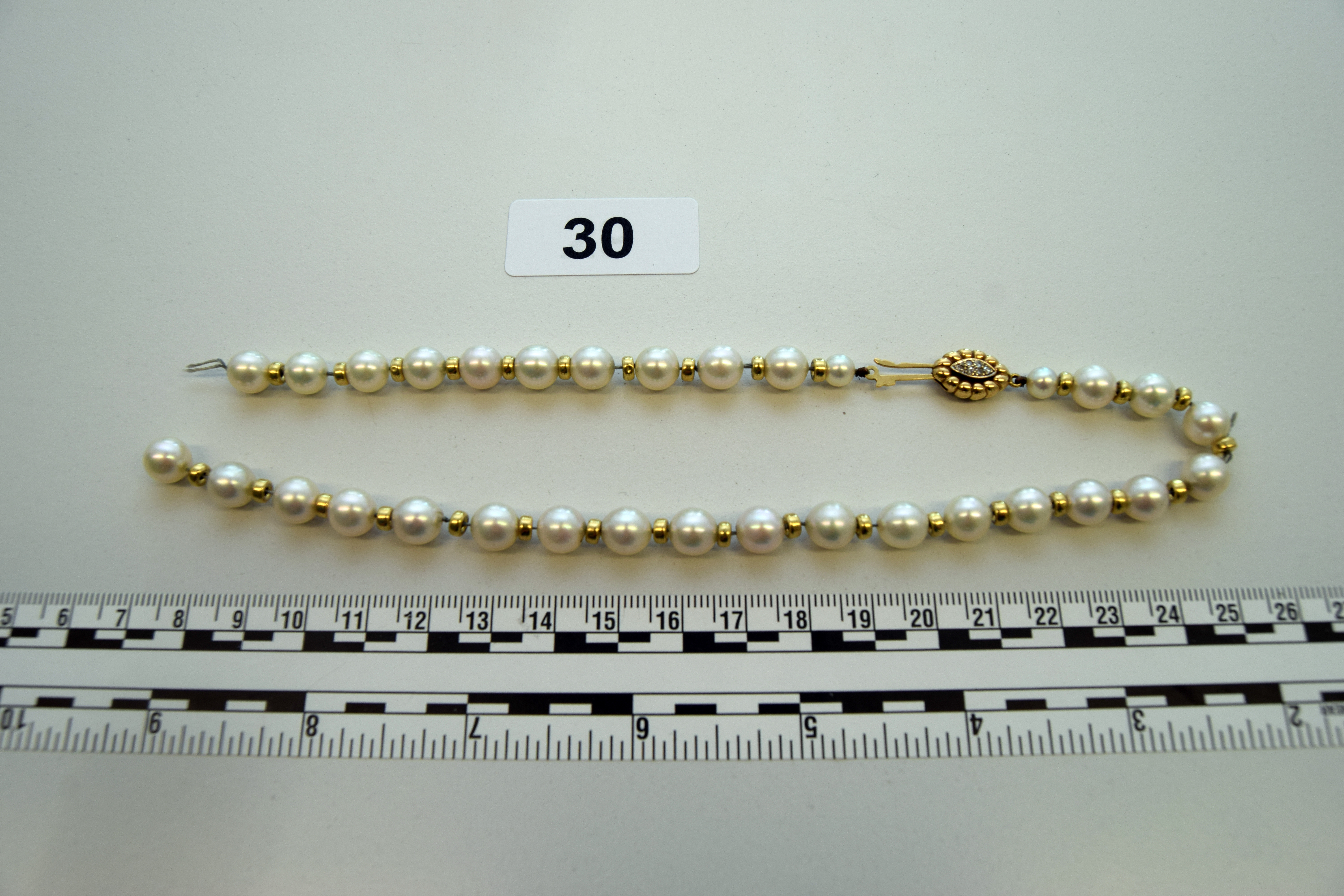 Perlenkette (30)